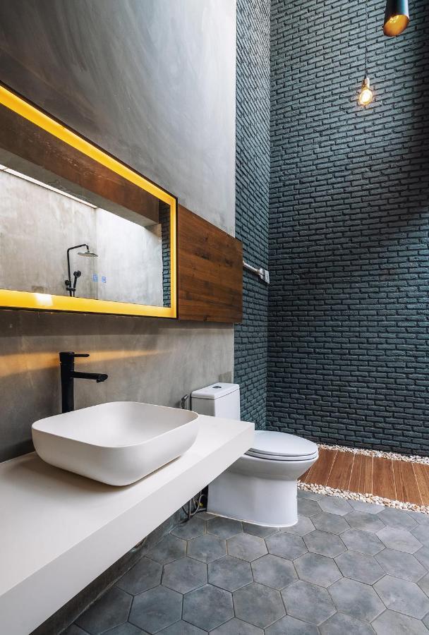The Bloc @ Sea Hotel Thap Sakae Exterior photo